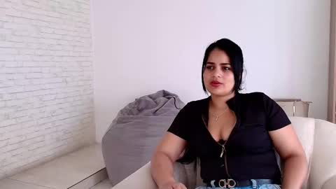 Snapshot of natyrose_ chatting on November 2025 12:36:02 PM Naomi online show from November 2025 12:36:02 PM