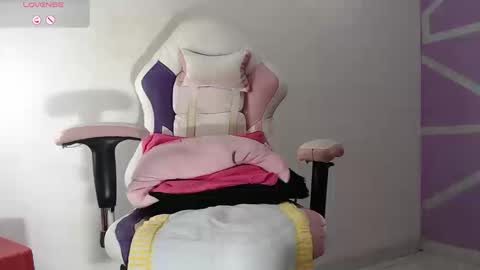 Snapshot of naughty69hottie chatting on September 2025 08:30:02 PM Leina modelo independiente online show from September 2025 08:30:02 PM