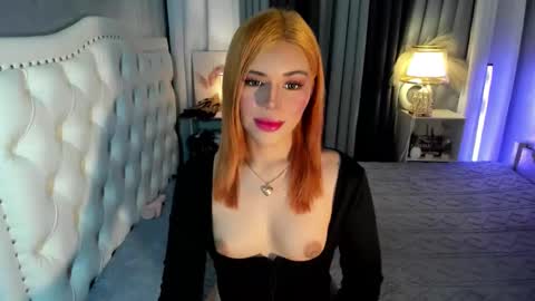 Snapshot of naughty_annaxx chatting on October 2025 01:26:02 AM Anna online show from October 2025 01:26:02 AM