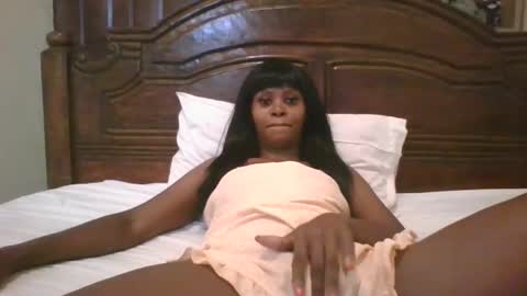 Snapshot of naughty_babe000 chatting on November 2025 07:19:02 AM alisha online show from November 2025 07:19:02 AM