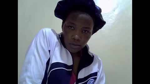 Snapshot of naughty_baddie5 chatting on November 2025 12:40:02 PM candy online show from November 2025 12:40:02 PM