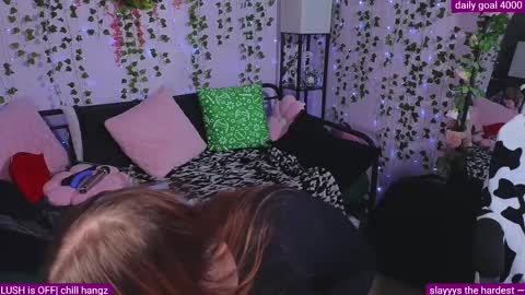 Snapshot of naughty_bella99 chatting on November 2025 01:52:02 AM bella online show from November 2025 01:52:02 AM