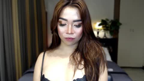 Snapshot of naughty_dreamerxxx chatting on November 2025 06:23:01 AM Queen Jess online show from November 2025 06:23:01 AM