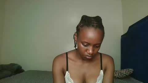 naughty_ellaa online show from October 2025 05:11:02 PM