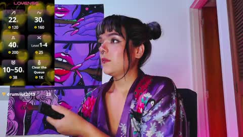 Snapshot of naughty_em_17 chatting on December 2024 06:32:01 AM Em please help me reach 100 thumbs up 3 online show from December 2024 06:32:01 AM