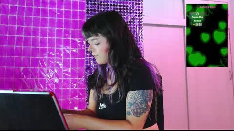 Snapshot of naughty_em_17 chatting on March 2025 09:25:02 AM Em please help me reach 100 thumbs up 3 online show from March 2025 09:25:02 AM