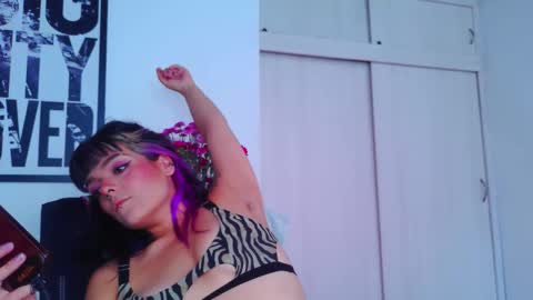Snapshot of naughty_em_17 chatting on September 2025 04:50:02 PM Em please help me reach 100 thumbs up 3 online show from September 2025 04:50:02 PM