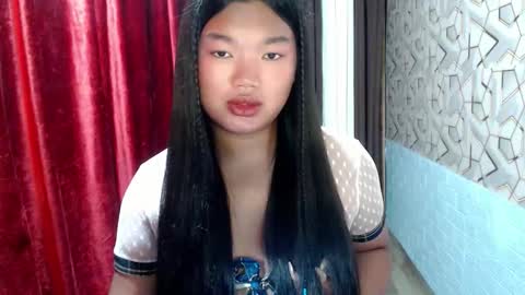 Snapshot of naughty_kate18 chatting on April 2026 06:28:01 PM KATE online show from April 2026 06:28:01 PM