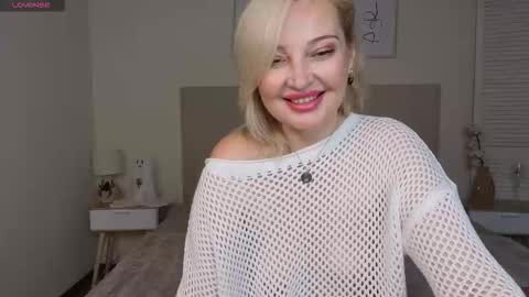 Snapshot of naughty_milena chatting on November 2025 09:31:01 AM Milena online show from November 2025 09:31:01 AM