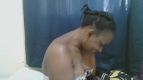 Snapshot of naughty_slender2 chatting on November 2025 06:58:01 AM jn online show from November 2025 06:58:01 AM