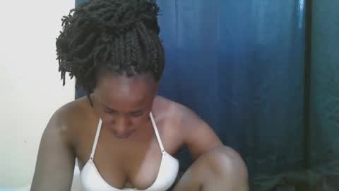 Snapshot of naughty_slender2 chatting on November 2025 04:56:01 AM jn online show from November 2025 04:56:01 AM