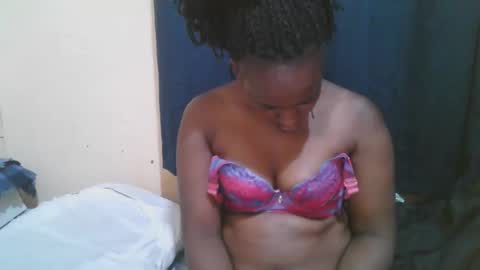 Snapshot of naughty_slender2 chatting on November 2025 05:22:01 PM jn online show from November 2025 05:22:01 PM