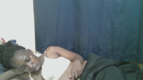 Snapshot of naughty_slender2 chatting on November 2025 06:29:02 PM jn online show from November 2025 06:29:02 PM