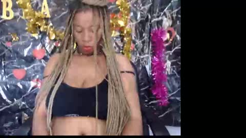 Snapshot of naughty_xxbunny chatting on January 2025 01:30:01 PM beauty online show from January 2025 01:30:01 PM