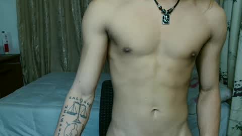 Snapshot of naughtyboylouie chatting on February 2025 06:29:02 AM Loue online show from February 2025 06:29:02 AM