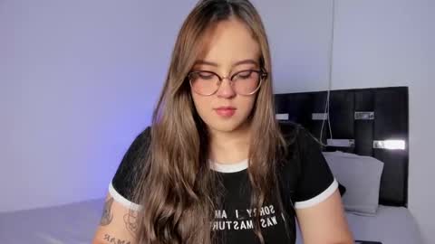 LANAindependent model online show from October 2025 04:53:02 AM