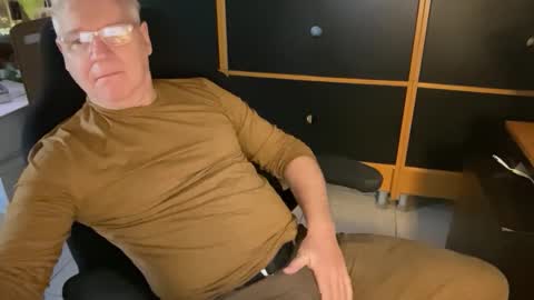 naughtydaddyla online show from December 2025 07:40:02 PM