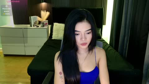 Snapshot of naughtygirl18x chatting on December 2024 10:28:02 AM Mitch online show from December 2024 10:28:02 AM