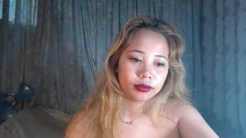 Snapshot of naughtyhotsexyjean chatting on May 2026 01:44:01 AM miss jean online show from May 2026 01:44:01 AM