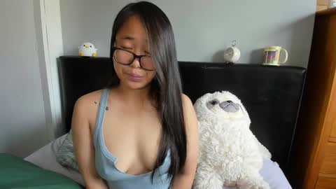 Gigi Chu  online show from October 2025 01:09:01 PM