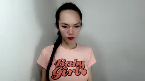 Snapshot of naughtypetiteangel chatting on September 2025 07:43:01 AM naughtypetiteangel online show from September 2025 07:43:01 AM