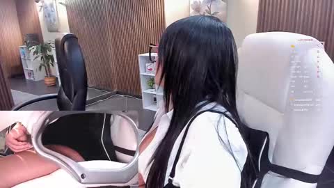 Snapshot of naugthyelli chatting on November 2025 09:09:01 AM online show from November 2025 09:09:01 AM