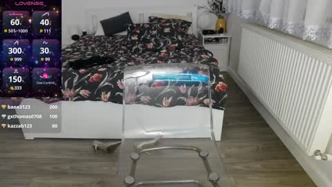 Snapshot of nauty_leila chatting on January 2025 01:17:01 PM KimBeee online show from January 2025 01:17:01 PM