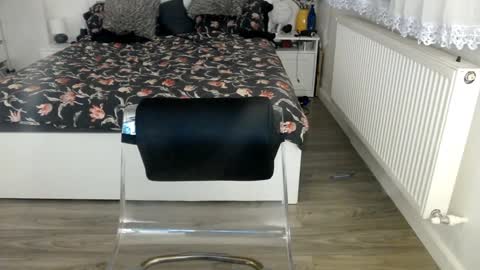 Snapshot of nauty_leila chatting on January 2025 12:37:02 PM KimBeee online show from January 2025 12:37:02 PM