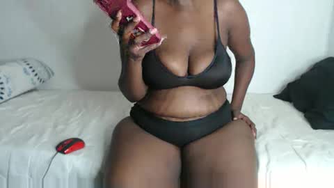 nawtylezi696 online show from December 2025 07:10:02 PM