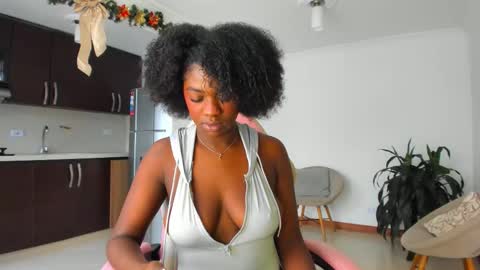 Nayah Williams  - OnlyFans  online show from December 2025 02:56:01 PM