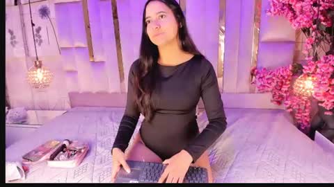 Nayarak online show from July 2026 01:19:01 PM