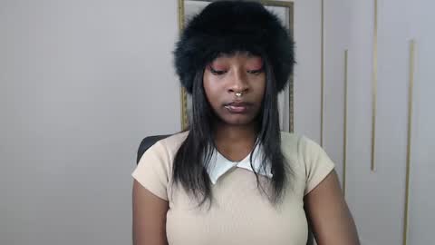 Snapshot of nayariskaya chatting on April 2026 11:24:01 AM Nayaris 3 online show from April 2026 11:24:01 AM