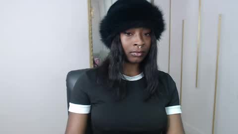 Snapshot of nayariskaya chatting on May 2026 04:04:02 PM Nayaris 3 online show from May 2026 04:04:02 PM