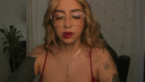 Snapshot of nazzz10 chatting on June 2026 04:32:01 PM nazzz10 online show from June 2026 04:32:01 PM