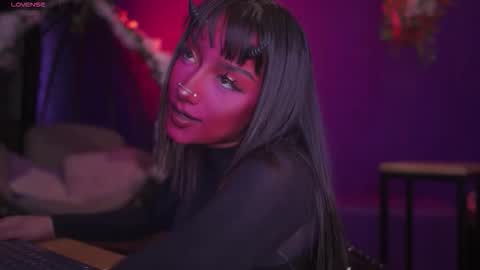 Nefertari online show from October 2025 11:47:01 AM