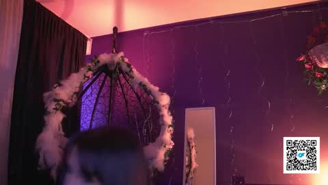 Nefertari online show from December 2025 12:02:02 PM