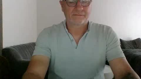 neckdown12 online show from December 2025 06:59:01 PM