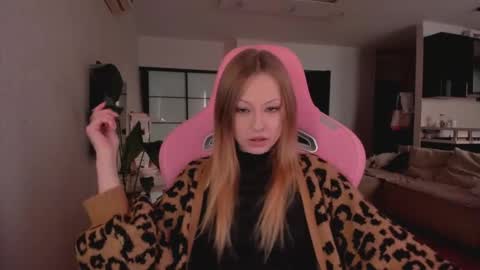 m a r i a online show from February 2025 01:59:01 PM