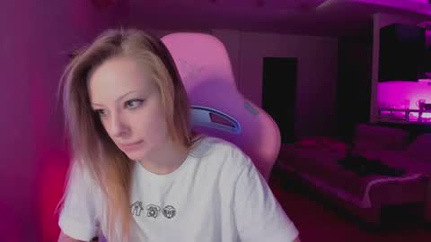 m a r i a online show from March 2025 10:26:01 PM