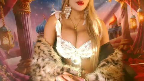 nefertari8 online show from June 2026 12:22:01 PM