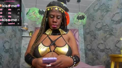 Nefer  online show from November 2025 04:47:01 AM