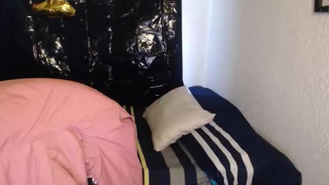 Zoe online show from November 2025 11:10:01 AM