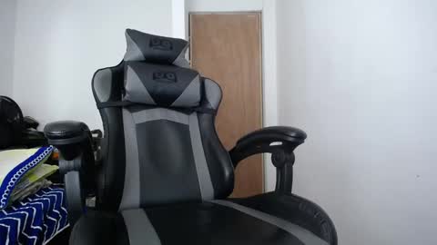 neitan___ online show from February 2026 03:43:02 AM