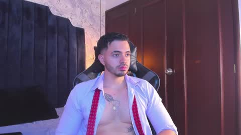 Snapshot of neithcooper chatting on January 2025 03:27:01 PM Ryan online show from January 2025 03:27:01 PM