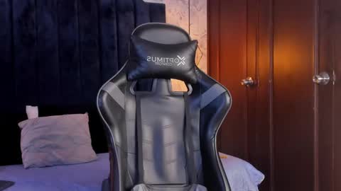 Snapshot of neithcooper chatting on January 2025 02:15:01 AM Ryan online show from January 2025 02:15:01 AM