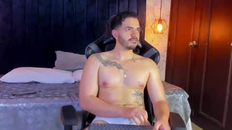 Snapshot of neithcooper chatting on January 2025 08:58:01 PM Ryan online show from January 2025 08:58:01 PM