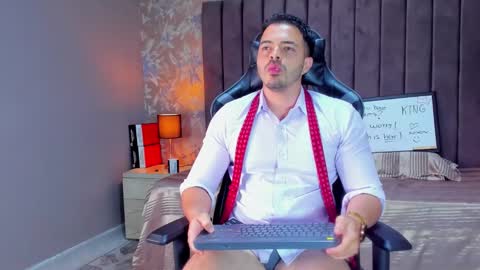 Snapshot of neithcooper chatting on March 2025 10:48:02 PM Ryan online show from March 2025 10:48:02 PM