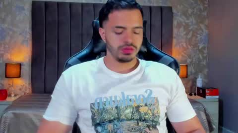 Snapshot of neithcooper chatting on March 2025 08:44:02 PM Ryan online show from March 2025 08:44:02 PM