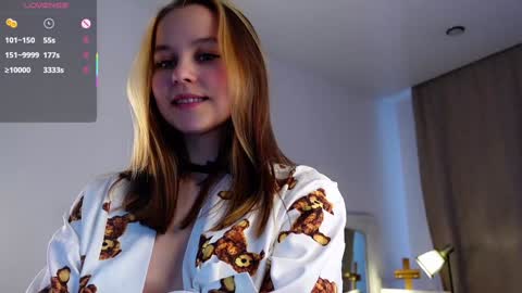 Snapshot of neldaaskins chatting on January 2025 07:54:01 AM Lana online show from January 2025 07:54:01 AM