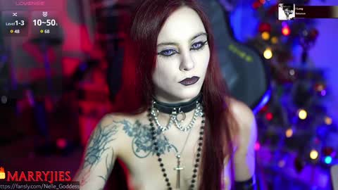 Snapshot of nelle_ chatting on January 2025 10:05:01 AM online show from January 2025 10:05:01 AM